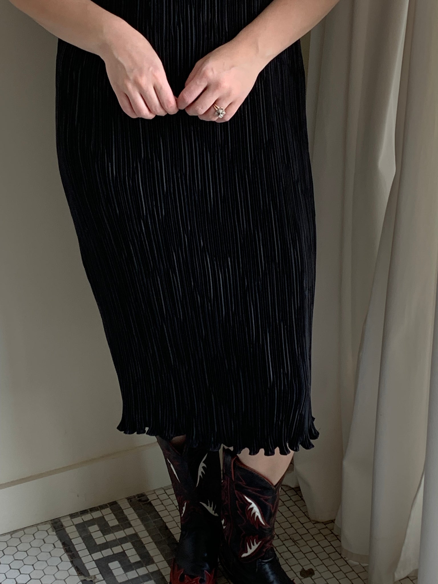 1980s pleated midi dress