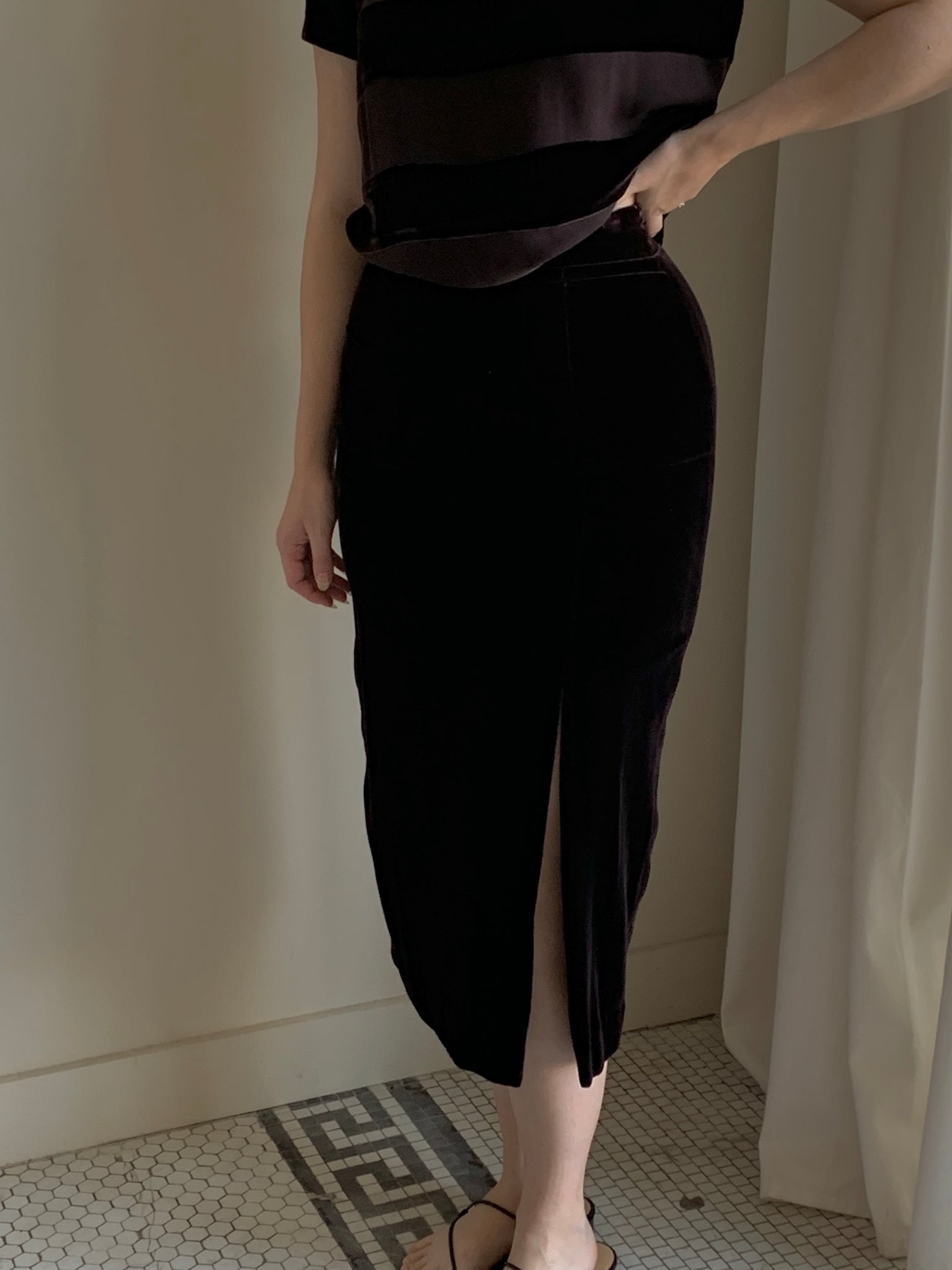 Dana Buchman velvet midi skirt