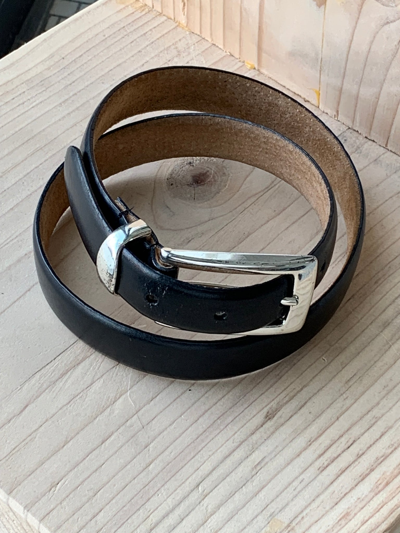 Minimal black leather belt